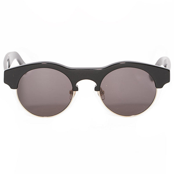 NO.8 - CLASSIC BLACK SUNGLASSES